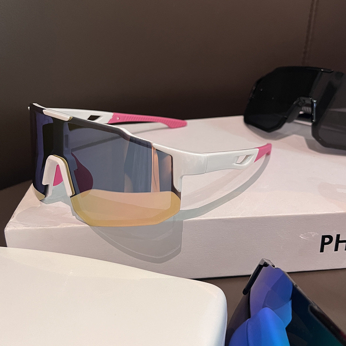 Mens Outdoor Cycling Windproof And Sun-Protective Sunglasses