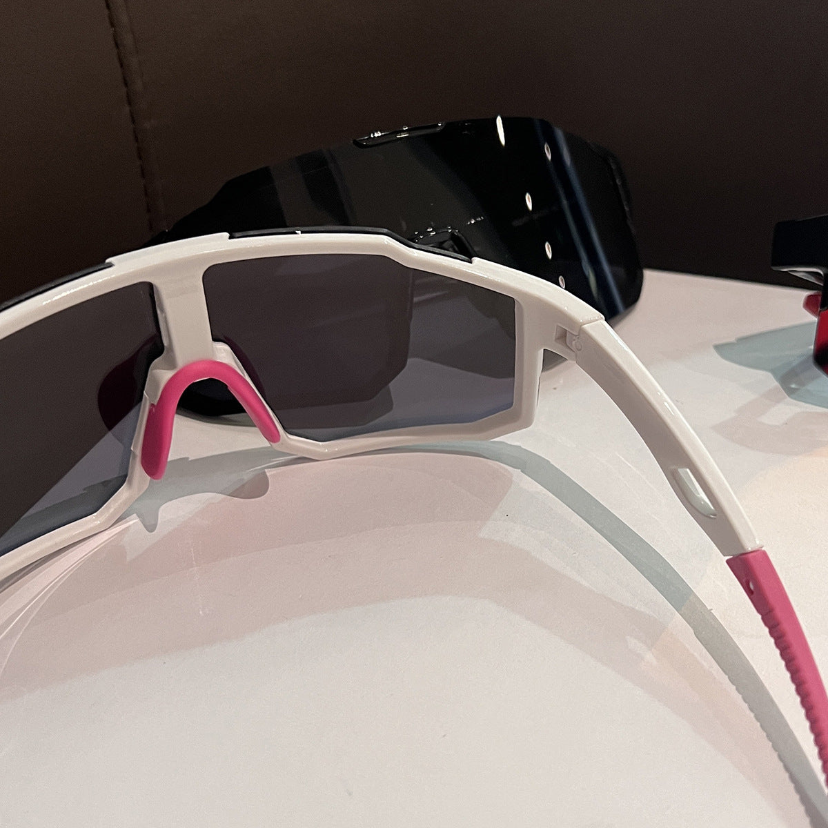 Mens Outdoor Cycling Windproof And Sun-Protective Sunglasses